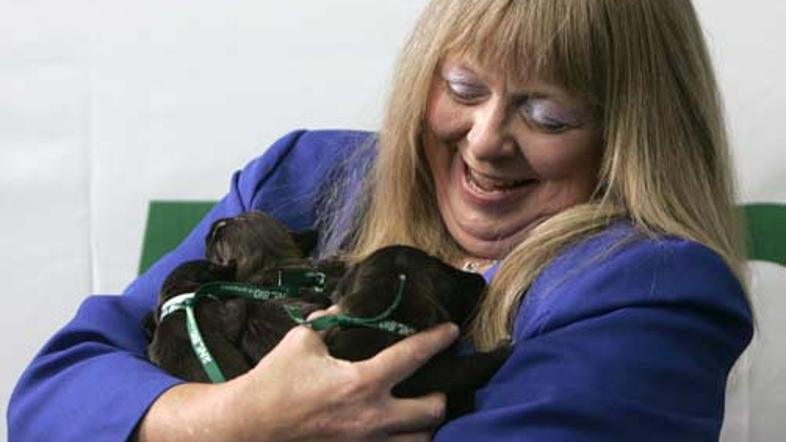 Bernann McKinney je prodala hišo, da si je lahko privoščila kloniranje psov.