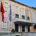 vladna stavba Tirana Albanija