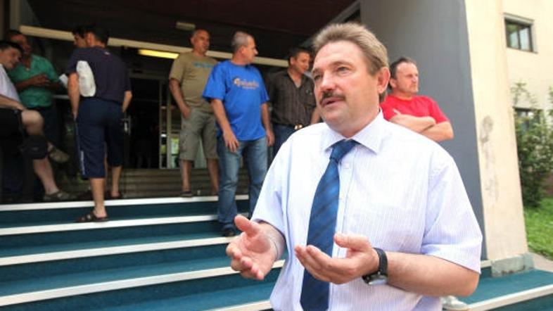 Terjali bodo vpogled v revizijo poslovanja in poskušali pridobiti odgovore, kaj 