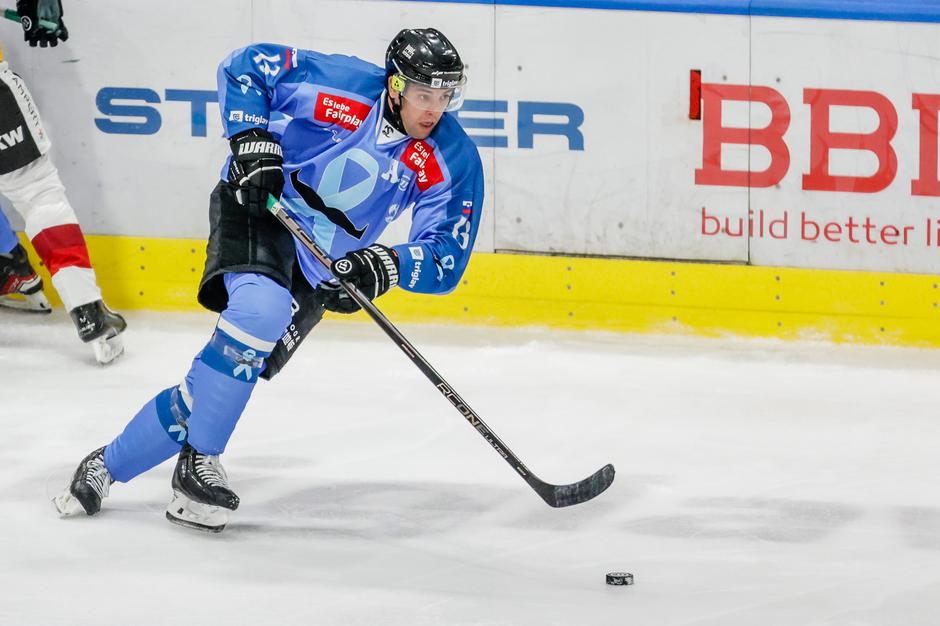 Žiga Pance, hokej liga ICEHL Olimpija Ljubljana - Pioneers Vorarlberg | Avtor: Saša Despot