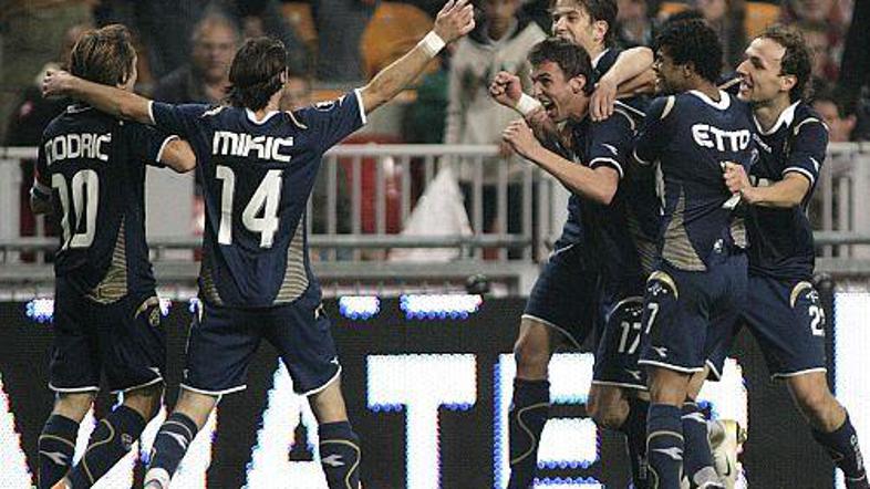 Dinamo je v četrtek presenetljivo izločil Ajax iz pokala Uefa. Na krilih velike 