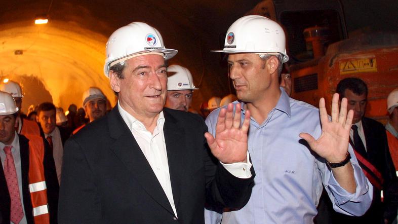 Albanski premier Sali Berisha in kosovski stanovski kolega Hashim Thaci.