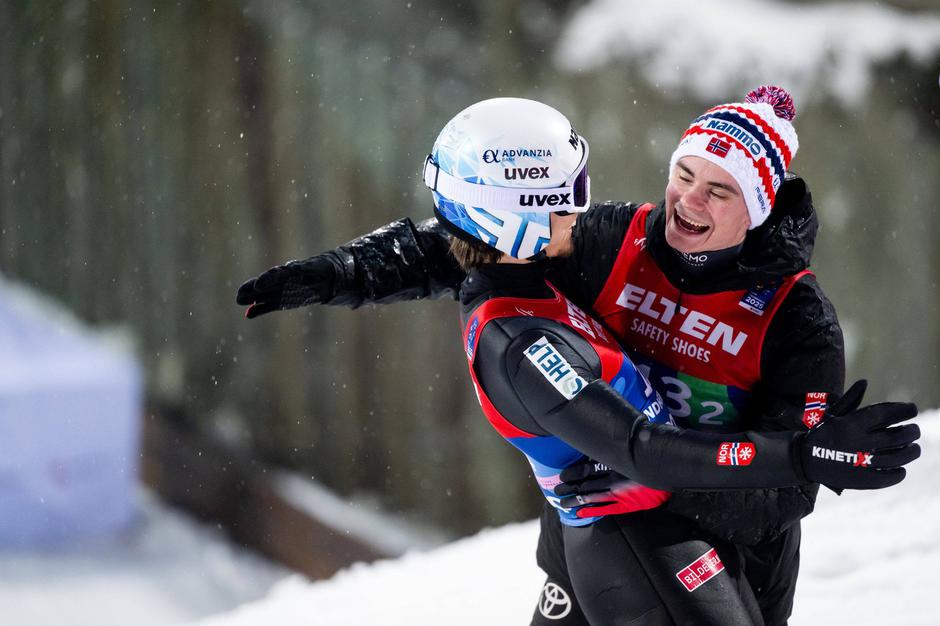 Johann Andre Forfang in Marius Lindvik | Avtor: Profimedia