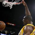 Dovolje je bilo, da je Bryant igral le sedem minut in Lakersi so zmagali še dese