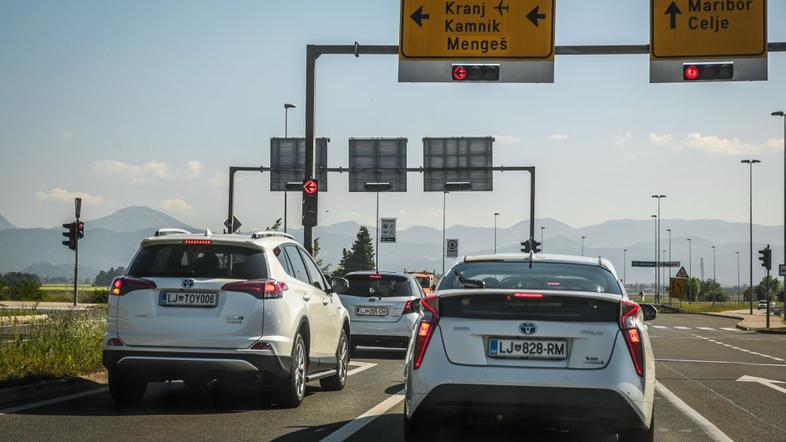 Žurnalova delavnica s Toyotinimi hibridnimi vozili