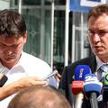 Nemec (desno) naj bi se z nadzorniki pogajal o sporazumnem odhodu z mesta prvega