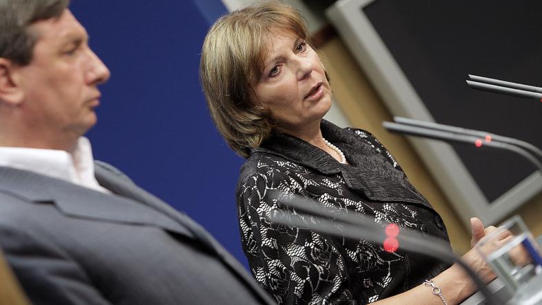 Poročilo o letošnjem regresu v NLB Dagmar Komar pričakuje na skupščini NLB. (Fot