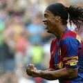 Ronaldinho je v zadnjih tednih vroča roba. Največje zanimanje zanj je pokazal Ch