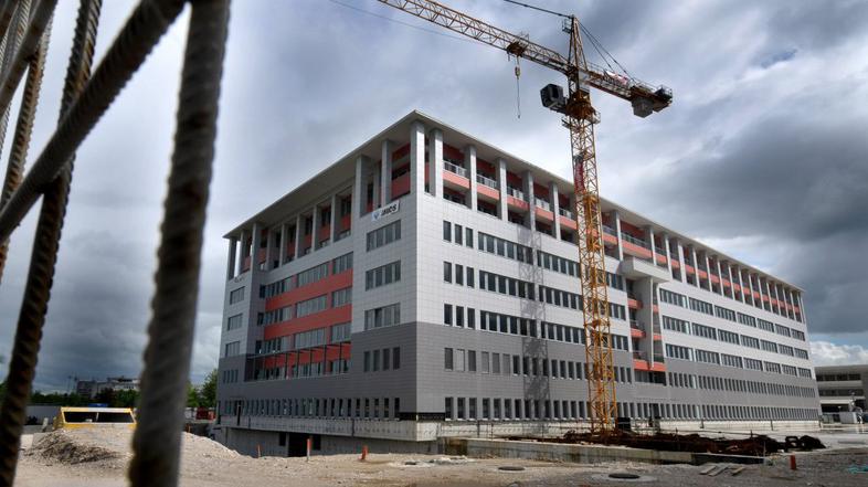 Matejeva palača na Litostrojski cesti v Ljubčjani