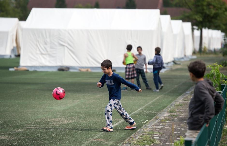 Otroci begunci v Nemčiji | Avtor: EPA