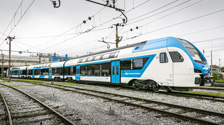 Slovenske železnice, vlaki, vlak