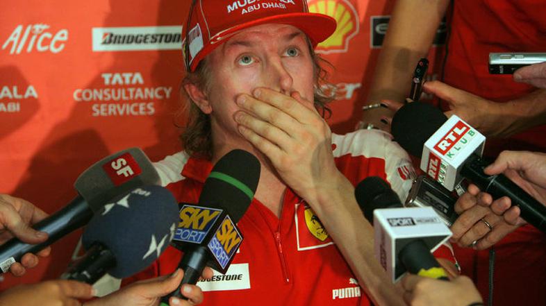 Kimi Räikkönen je po dirki v Abu Dabiju zapustil ekipo Ferrari. (Foto: EPA)