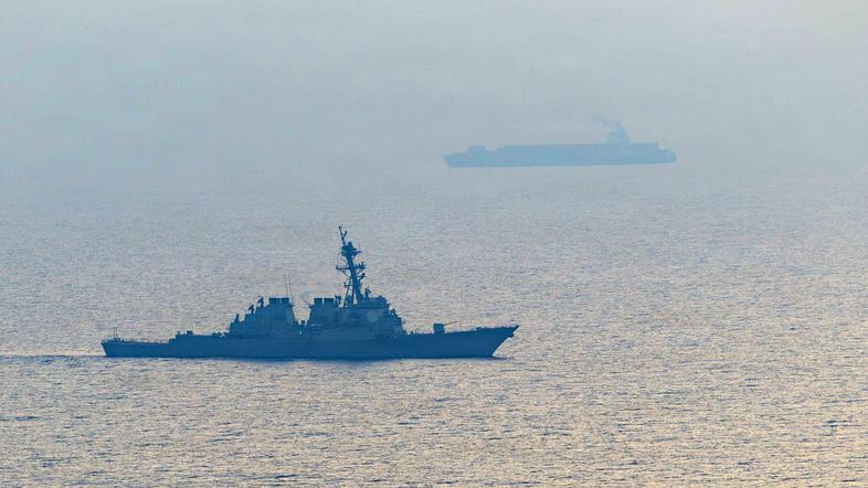 ladja hormuška ožina morje