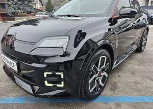 Renault 5 E-Tech iconic EV52 110kW Comfort range