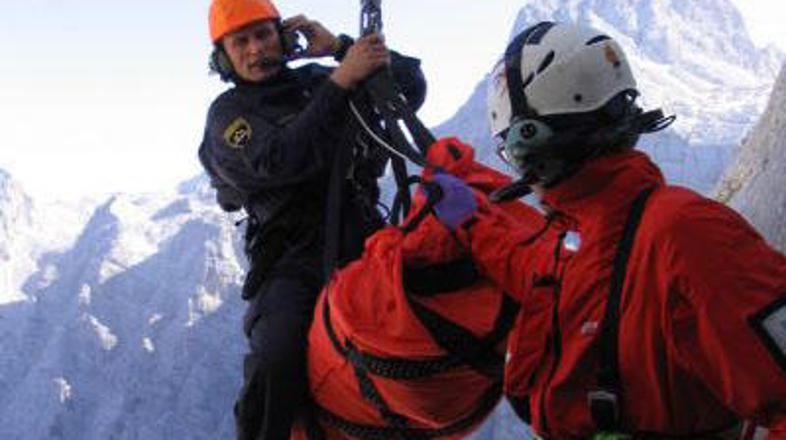 Policisti reševalci so letos zaradi nesreč v visokogorju posredovali že več kot 