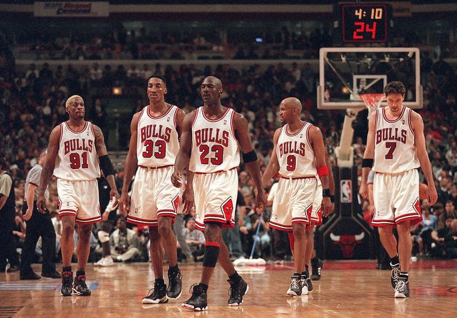 chicago bulls 1995/1996 jordan pippen rodman kukoč harper | Avtor: Profimedias