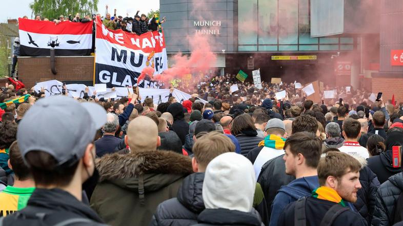 Manchester United Old Trafford protesti