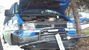 Nesreča policistov na nujni vožnji 