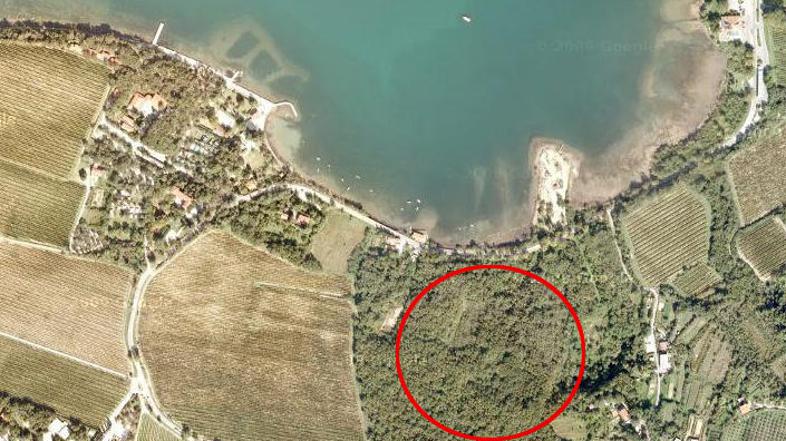 Koprska občina je že tretjič neuspešno prodajala sklop 15 nepremičnin, ki gledaj