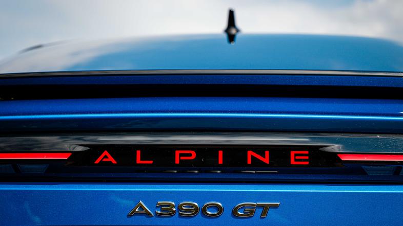 predstavitev alpine A390 GT
