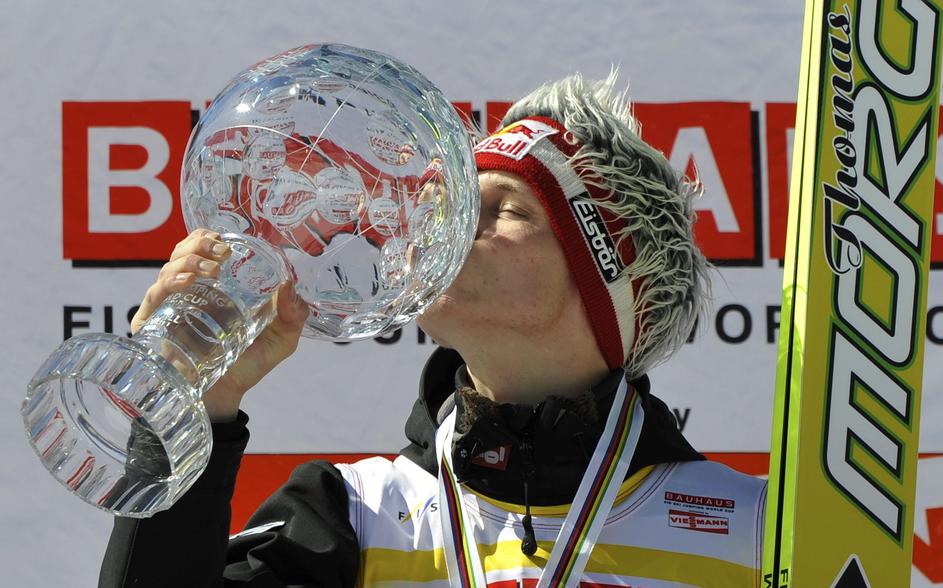 Thomas Morgenstern je prejel veliki kristalni globus za zmago v skupnem seštevku