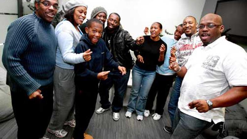 Skupino med prazniki čaka veliko nastopov.