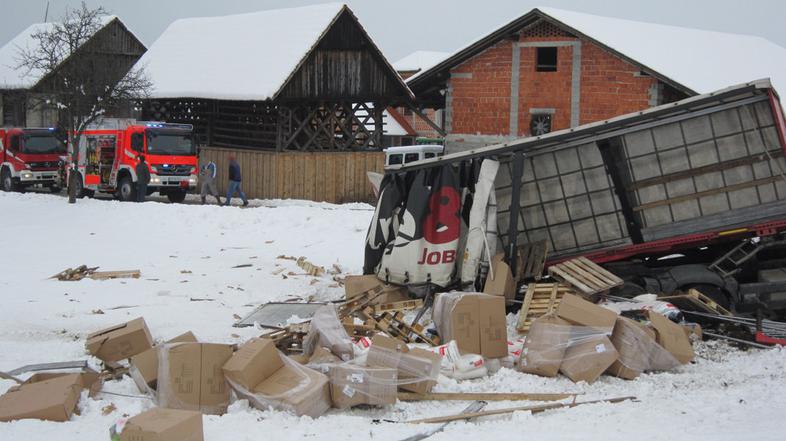 Nesreča tovornjak 
