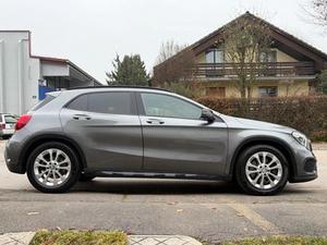 Mercedes-Benz GLA 220 CDI 4MATIC AMG Line Avt.
