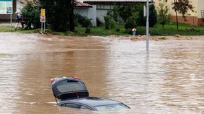 Poplavljen avto poplave 2023