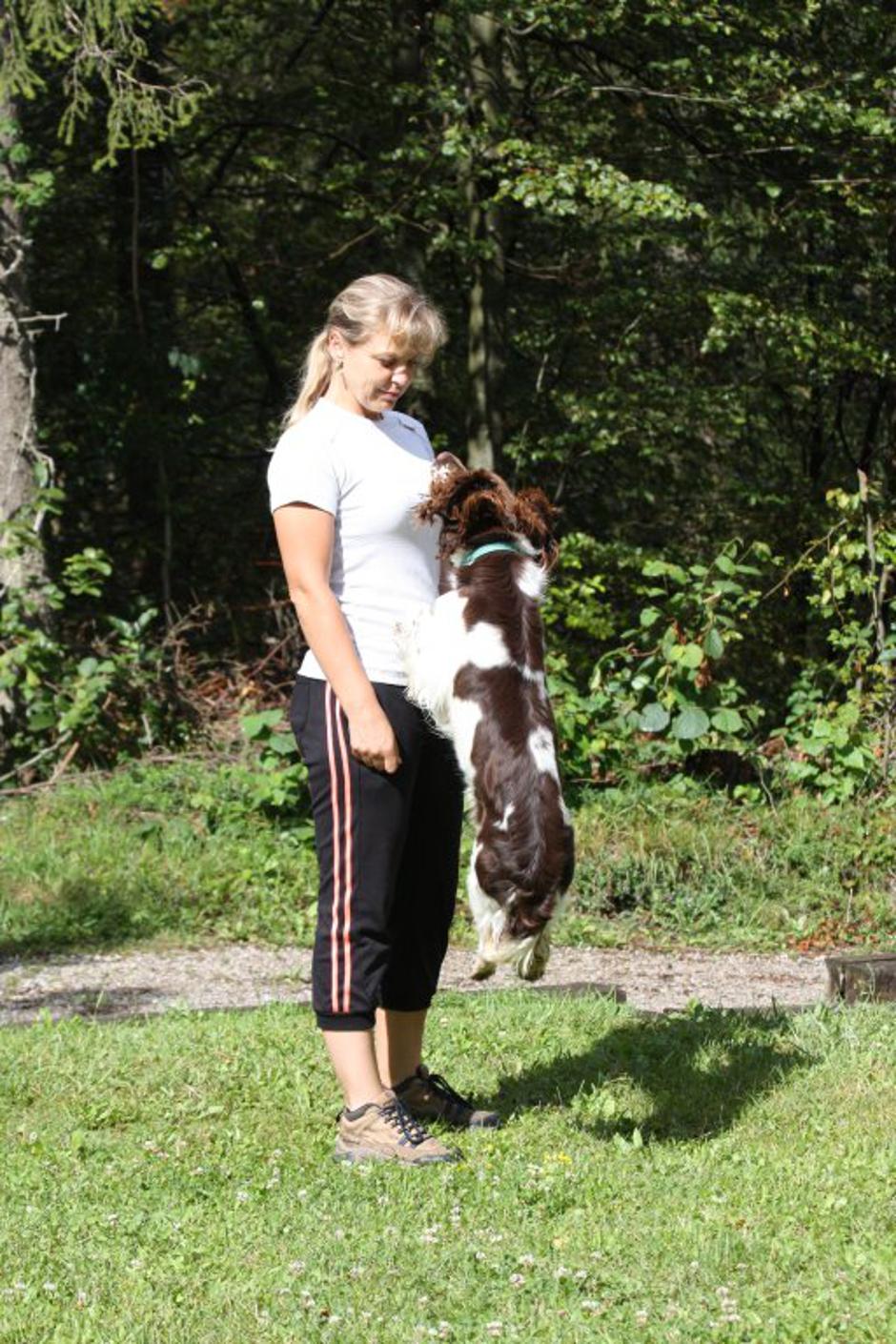 Maja Golob in pes pomočnik | Avtor: Andreja Cilenšek