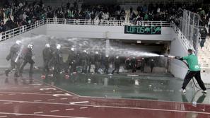 panathinaikos olympiacos navijači neredi