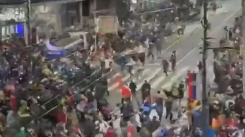 Preplah med protestniki v Beogradu