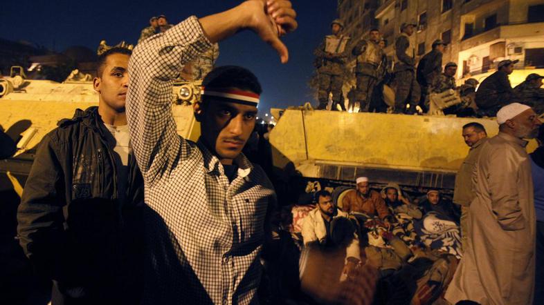 Egipčane včerajšnji govor Mubaraka ni razveselil. (Foto: Reuters)