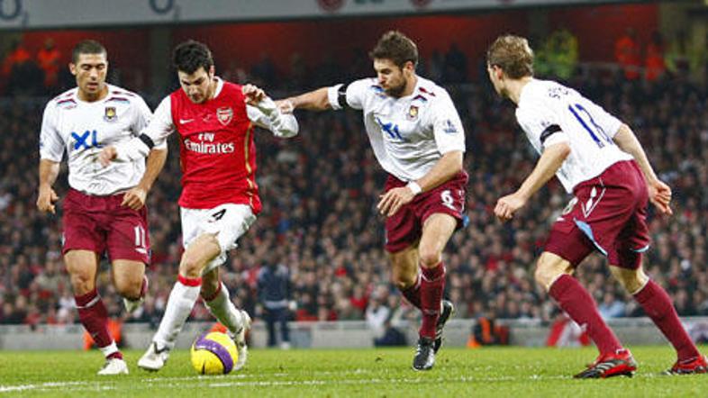Nogometaši Arsenala so West Hamu preprečili novo presenečenje.