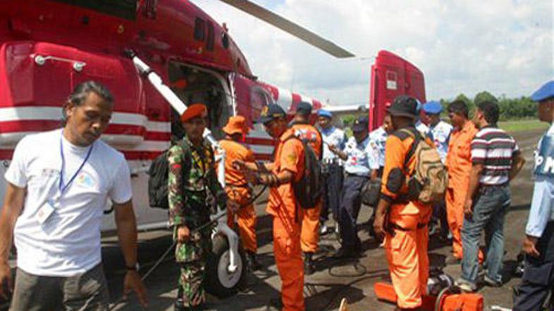 Reševalna akcija je stekla, ovirajo jo vremenske razmere.