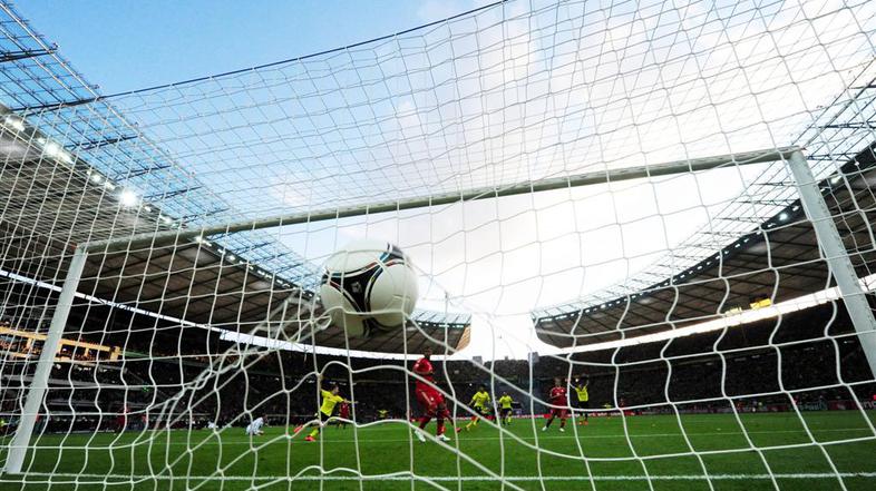 Kagava žoga mreža gol Borussia Dortmund Bayern München DFB pokal nemški pokal fi