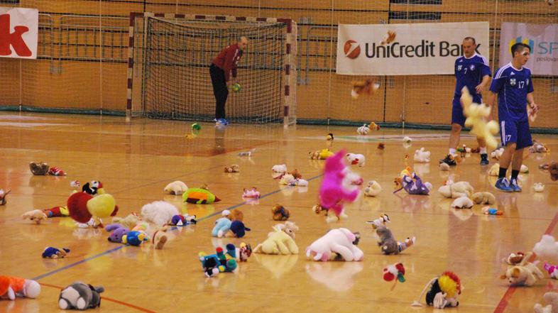 RD Rudar Trbovlje Jadran Hrpelje Kozina večer plišastih igračk