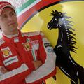 Luca Badoer je dolgoletni testni dirkač Ferrarija. Dirkal pa je nazadnje leta 19