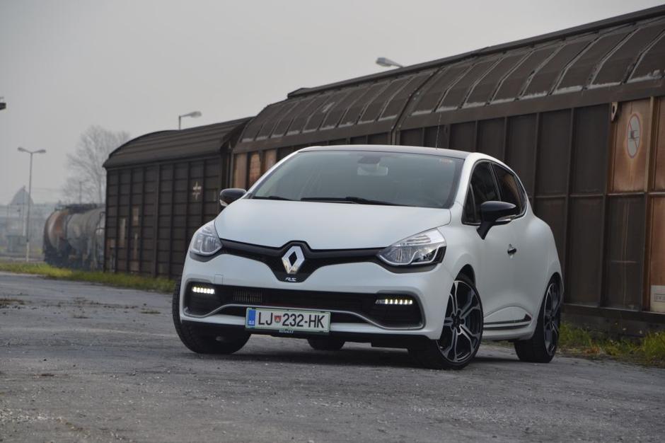 Renault clio R.S. trophy | Avtor: Gregor Prebil