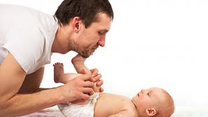 zivljenje 30.04.13. dojencek, oce, foto: shutterstock