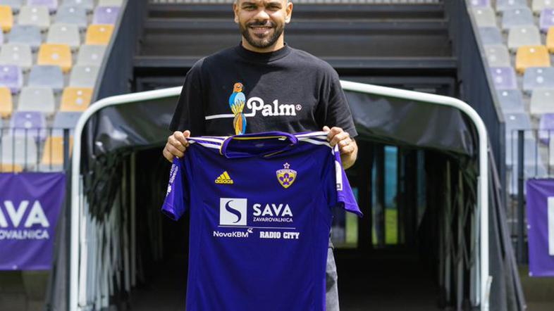 El Arabi Hilal Soudani