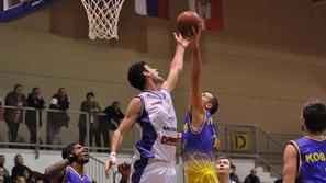 Glavna nagrada sta dve vstopnici za vse pripravljalne tekme moške članske košark