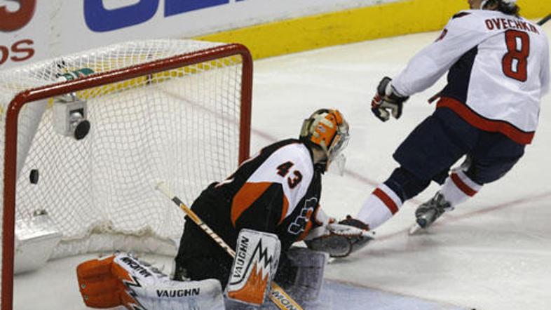 Aleksander Ovečkin je tako premagal vratarja Martina Birona.