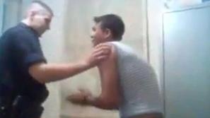 Policist pretepa Roma.