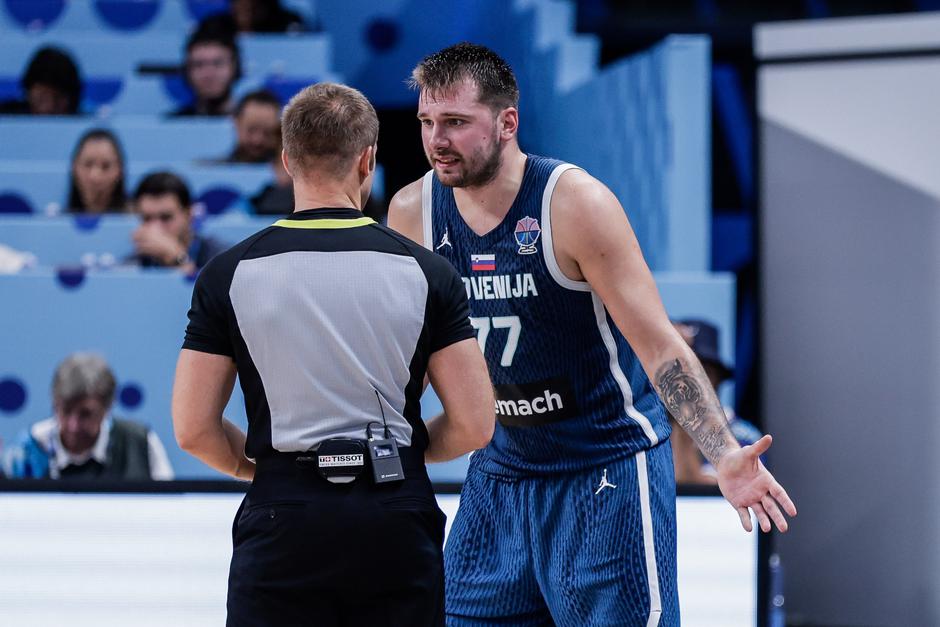 eurobasket 2025 Nemčija Slovenija, sodnik, luka dončić | Avtor: Saša Despot