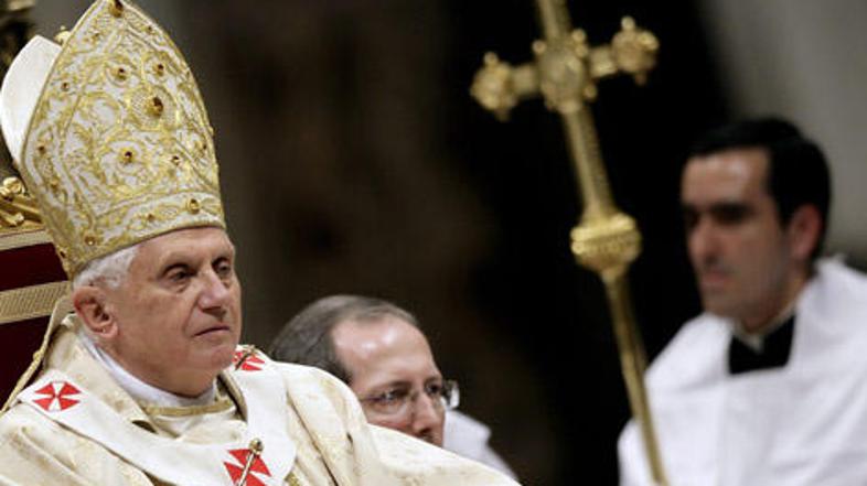 Benedikt XVI. je začel obisk na Malti. (Foto: EPA)