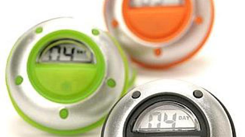 Oranžnemu, modremu, črnemu in zelenemu se pridružuje tudi rožnati DaysAgo, ki op