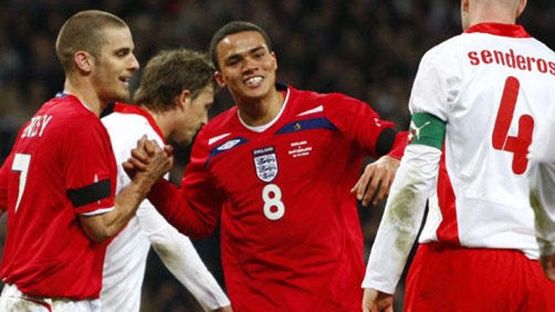 Jermaine Jenas je s svojim prvim reprezentančnim zadetkom pomagal k uspešnemu de