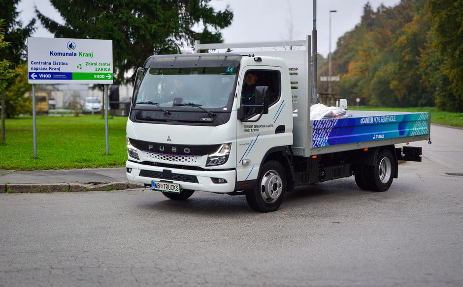 Mitsubishi fuso ecanter in Komunala Kranj | Avtor: Andrej Leban