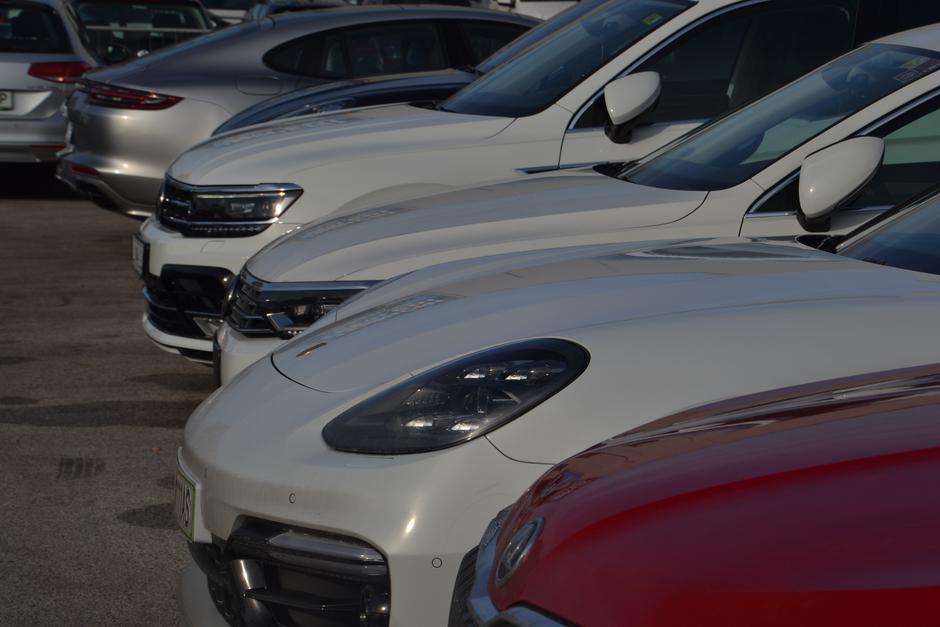 Prodaja avtomobilov | Avtor: Gregor Prebil